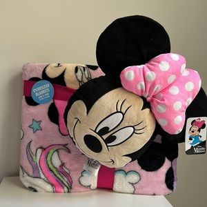 NWT Disney Minnie Mouse Oversized Blanket and Pillow